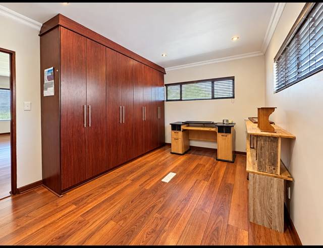 5 BEDROOM HOUSE FOR SALE IN BEN FLEUR